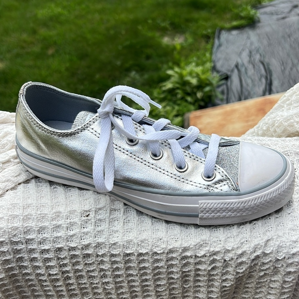 Converse Silver Metallic Sneakers Classic Style - Picture 6 of 10